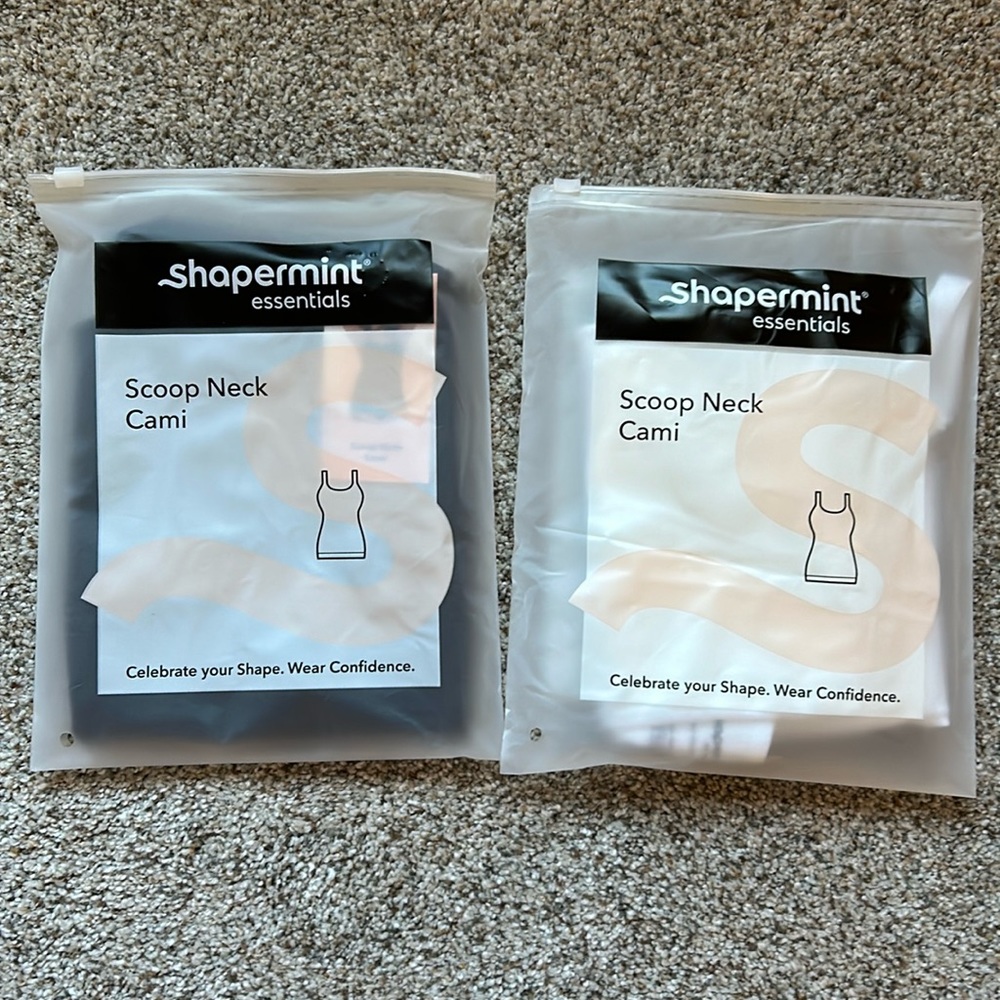 2 New XL Shapermint Scoop Neck Camis Black and White